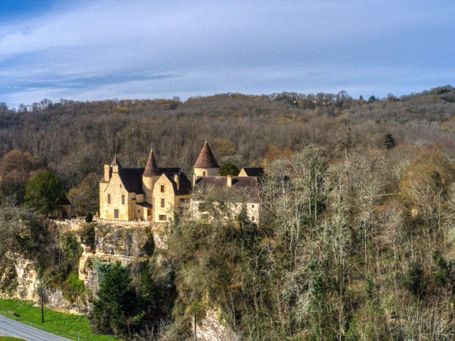 Gîte avec piscine intérieure en Périgord